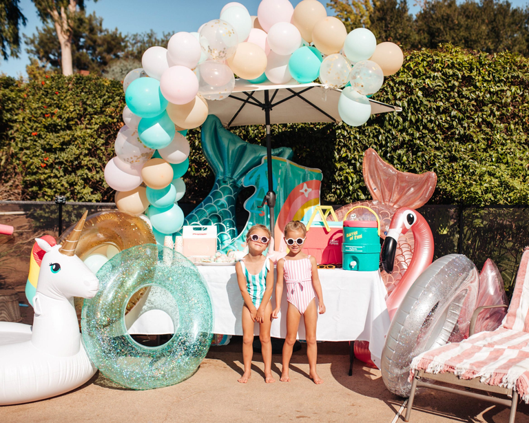 Romy & Piper – 4th Birthday Pool Party & Gift Ideas